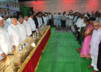 मुस्लिम समाजाने नेहा हिरेमठ हत्येचा तीव्र जाहीर निषेध;कौमी एकता मंचच्या वतीने आदरांजली