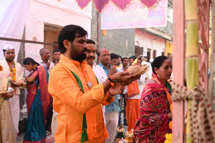 श्रीराम नवमी निमित्त आमदार राम सातपुते यांच्या श्रीराम जन्मोत्सव मंडळांना भेटी