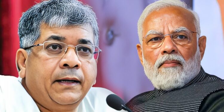 मोदी स्टंटबाज आहेत, यावेळी पंतप्रधान होणार नाहीत : प्रकाश आंबेडकर