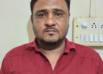 सुरज शिकारे ०२ जिल्ह्यातून तडीपार