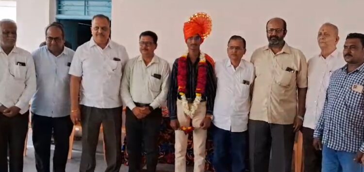 माध्यमिक शालांत परीक्षेत द.ह.कवठेकर प्रशालेचे नेत्र दीपक यश