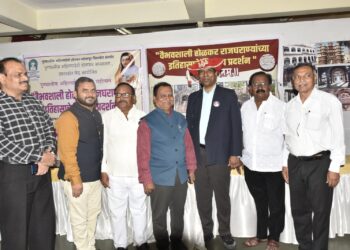 चित्रांमधून सोलापूरकरांनी अनुभवला वैभवशाली होळकर राजघराण्याचा इतिहास!