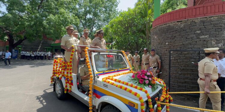 पोलीस आयुक्तालयातील ०४ अधिकारी अन् २१ पोलीस कर्मचारी सेवानिवृत्त; आयुक्तांनी दिल्या शुभेच्छा