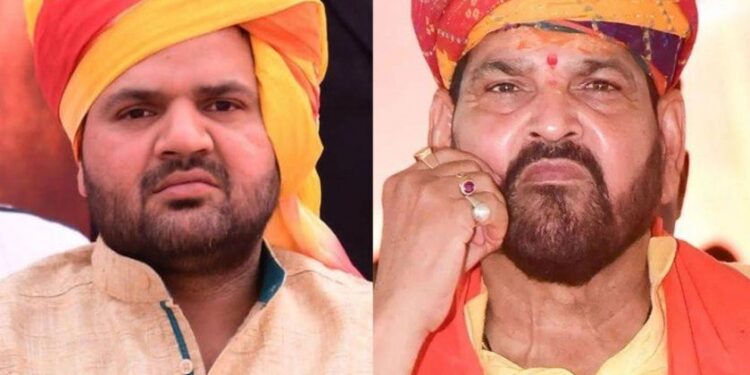 ब्रिजभूषण सिंह यांच्या मुलाच्या ताफ्यानं ३ बालकांन चिरडलं, दोघांचा जागीच मृत्यू