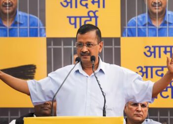 अरविंद केजरीवाल यांना दणका, दिल्ली हायकोर्टाची जामीनावर स्थगिती