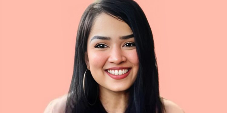 IAS दाम्पत्याच्या मुलीची मंत्रालयामोरच्या बिल्डिंगवरुन उडी; आयुष्य संपवलं!