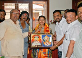 लिंगायत समाजाच्या वतीने नूतन खासदार प्रणिती शिंदे यांचा सत्कार