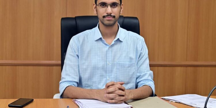 जिल्ह्यातील 1 लाख 90 हजार शेतकऱ्यांच्या बँक खात्यावर विमा कंपनीकडून 113 कोटींचे अग्रीम जमा..जिल्हाधिकारी कुमार आशीर्वाद यांच्या पाठपुराव्याला यश…..