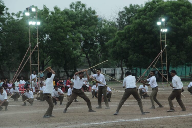 हिंदूंचे संघटन हाच देशातील सर्व समस्यांवर उपाय