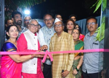 अश्‍विन्स वसंत फर्निशींग्सचे जुळे सोलापुरात थाटात उदघाटन