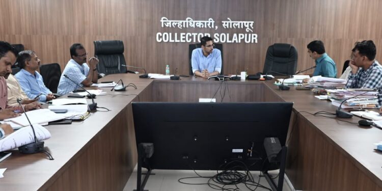 गाळमुक्त धरण योजने अंतर्गतची सर्व कामे संबंधित यंत्रणांनी ऑगस्ट 2024 अखेर पूर्ण करावीत-जिल्हाधिकारी कुमार आशीर्वाद