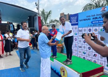 सोलापूरच्या श्रावणी सूर्यवंशीने 2 गोल्ड, 1 सिल्वर मेडलसह मिळविली चॅम्पियन ट्रॉफी….