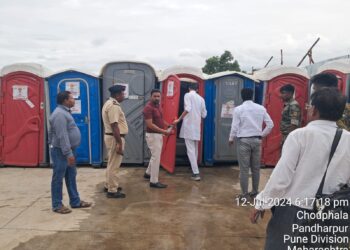 आषाढी यात्रेनिमित्त वारकरी व भाविकांना देण्यात आलेल्या सोयी सुविधाची जिल्हाधिकारी कुमार आशीर्वाद यांच्याकडून पाहणी