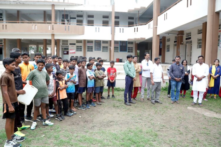 आषाढी एकादशी निमित्त श्रीमंतयोगी युवक प्रतिष्ठानतर्फे वृक्षारोपण