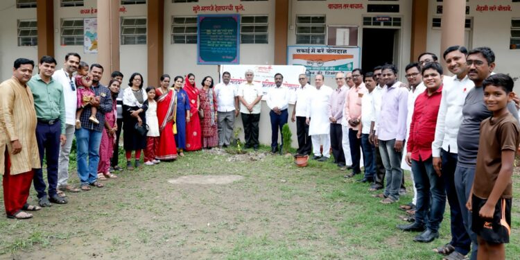 आषाढी एकादशी निमित्त श्रीमंतयोगी युवक प्रतिष्ठानतर्फे वृक्षारोपण