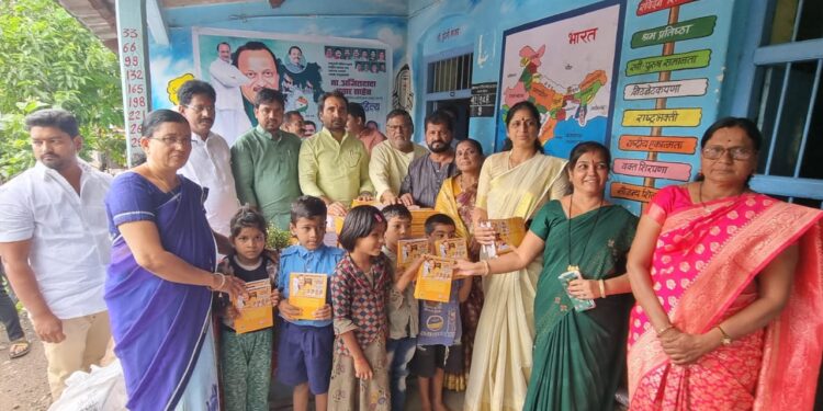 अजित पवार यांच्या वाढदिवसानिमित्त बाळे जिल्हा परिषद शाळेत विद्यार्थ्यांना शैक्षणिक साहित्याचे वाटप ..