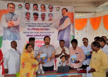 असंघटित कामगारांच्या अडचणी सोडविण्यासाठी राष्ट्रवादी तत्पर :- जिल्हाध्यक्ष संतोष भाऊ पवार