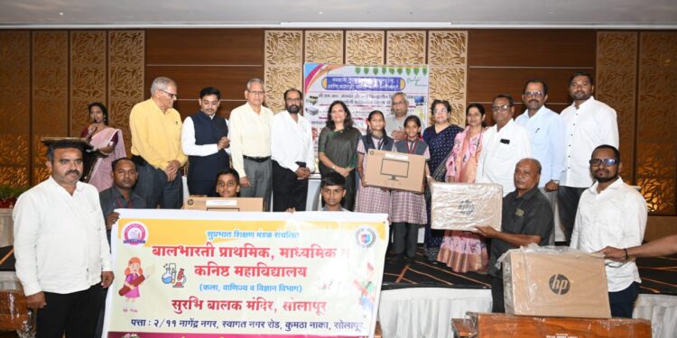 बालाजी अमाईन्स आणि बालाजी स्पेशालिटी केमिकल्स कडून सीएसआर अंतर्गत शालेय साहित्य वितरण