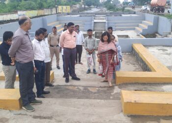 राष्ट्रीय स्वच्छ वायू मिशन अंतर्गत सोलापूर शहरात सुरू असलेल्या कामांची आयुक्तांनी केली पाहणी