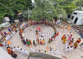 राज मेमोरियल इंग्लिश स्कूलमध्ये भक्तिमय वातावरणात रिंगण सोहळा