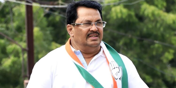 गुजरातच्या GST कमिशनरने महाबळेश्वरमध्ये ६२० एकर जमीन बळकावली : विजय वडेट्टीवार