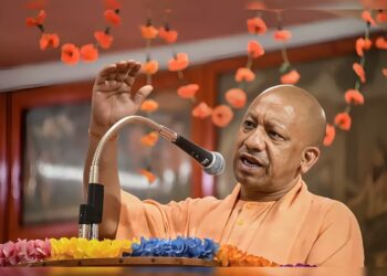 योगी आदित्यनाथ म्हणाले, एकतर पाकिस्तान भारतात दिसेल, नाहीतर इतिहासातून नष्ट होईल