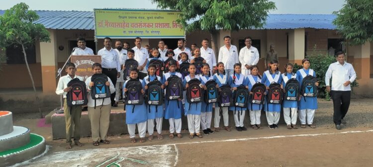 भैय्यासाहेब वळसंगकर प्रशालेत स्वातंत्र्य दिन उत्साहात साजरा