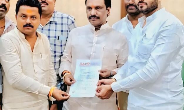 ‘दक्षिण’चे प्रश्न विधान परिषदेत मांडू;दानवेअमर पाटील यांनी दिले निवेदन