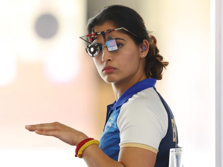 मनू भाकरचं हॅटट्रिकचं स्वप्न अधुरं, 25 मीटर नेमबाजीत चौथ्या क्रमांकावर मानावं लागलं समाधान!