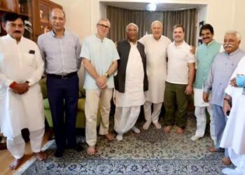 जम्मू-काश्मीरमध्ये काँग्रेस-NC एकत्रितपणे निवडणूक लढवणार