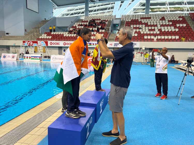 सिंगापूर नॅशनल चैम्पियनशिप मध्ये सोलापूरच्या श्रावणी सूर्यवंशी ला २ सिल्वर १ बाँझ पदक 🥇