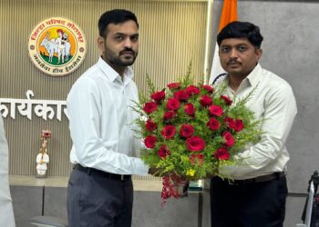 ग्रामपंचायती मधील प्लास्टिक कचरा रस्ता बांधकाना साठी बंधनकारक – सिईओ कुलदीप जंगम