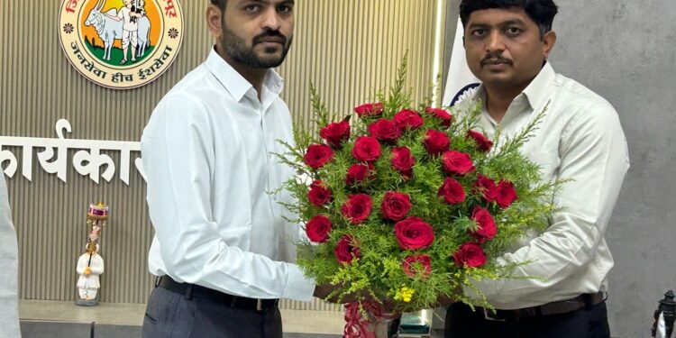 ग्रामपंचायती मधील प्लास्टिक कचरा रस्ता बांधकाना साठी बंधनकारक – सिईओ कुलदीप जंगम