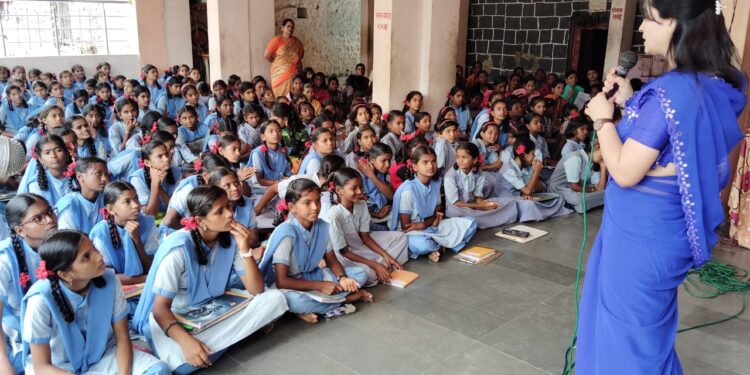 छाती व गर्भाशयाच्या कॅन्सरबाबत महिलानी जागृत असणे गरजेचे – डॉ. श्रद्धा जवंजाळ