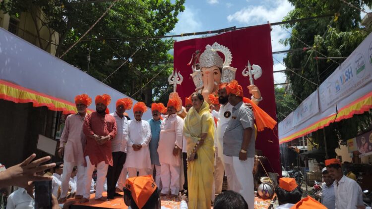 श्री समर्थ तरूण मंडळाच्याश्री समर्थ गणपती चे जल्लोषात आगमन