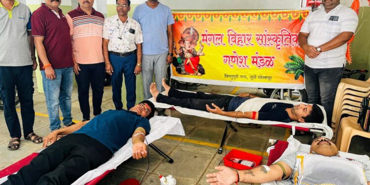 मंगल विहार अपार्टमेंट मध्ये गणेशउत्सव निमित्ताने केले रक्त दान शिबिराचे आयोजन……