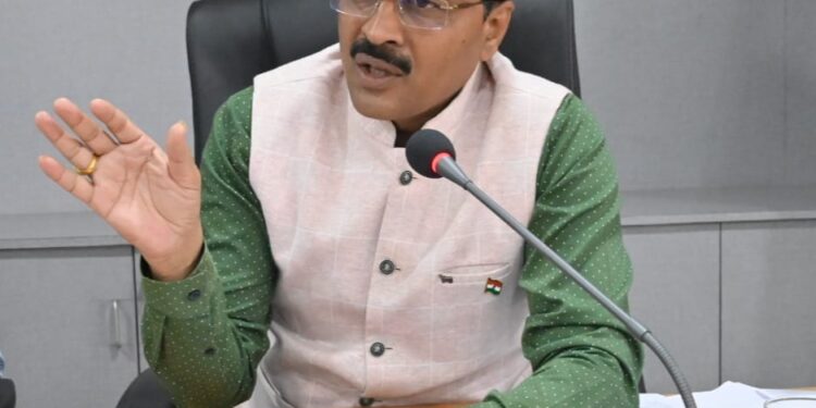 जन आरोग्य योजनांचा लाभ शेवटच्या लाभार्थ्यापर्यंत पोहोचण्यासाठी स्वयंसेवी संस्थांनी पुढाकार घ्यावा