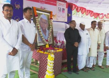 लोकांचा अंकुश राजकीय नेत्यांवर नाही – संजय आवटे