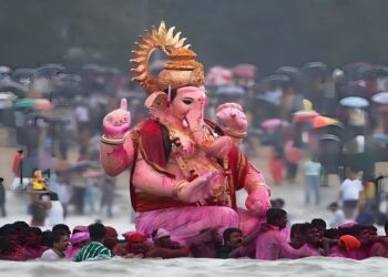 तब्बल २३ तासांनंतर लालबागचा राजाचे विसर्जन संपन्न