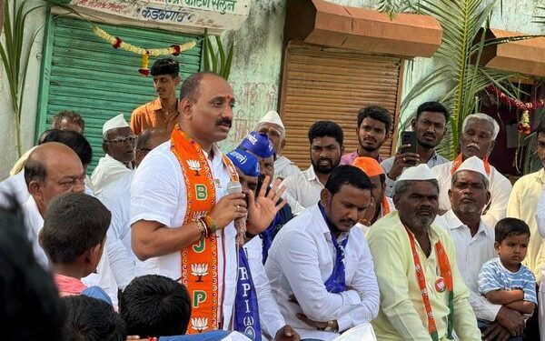 कडबगांवमध्ये आमदार सचिन कल्याणशेट्टींच्या प्रचाराला मोठा प्रतिसाद