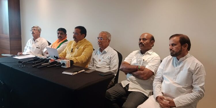 मोची समाजाच्या लेटरपॅडचा वैयक्तिक स्वार्थासाठी वापर करणाऱ्या देवेंद्र भंडारे यांनी मोची समाज अध्यक्ष पदाचा राजीनामा द्यावा :- संजय हेमगड्डी