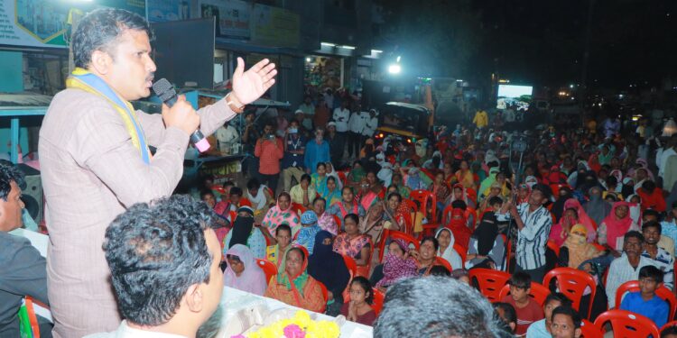 संतोष पवार यांना बंजारा आणि मुस्लिम समाजाचा भरघोस पाठिंबा