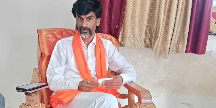 मनोज जरांगे पाटील यांनी विधानसभा निवडणुकीचं रणशिंग फुंकलं… मतदारसंघांची पहिली यादी समोर