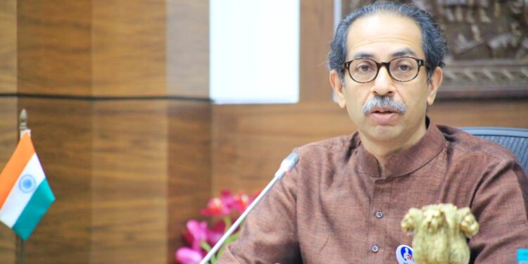 उद्वव ठाकरे म्हणाले… फडण’वीस’ यांना आपण ‘वीस’ जण पुरून उरू..