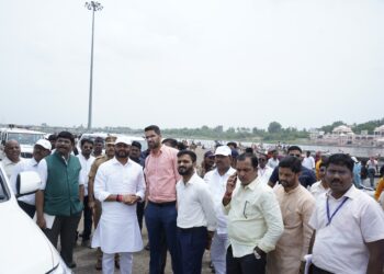 पालकमंत्री जयकुमार गोरे यांच्याकडून भक्ती सागर, वाळवंट व पालखी तळांची पाहणी…