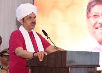 “दिलेला एकही शब्द हे सरकार फिरविणार नाही”, कर्जमाफीच्या प्रश्नावर मुख्यमंत्र्यांची पुण्यात ग्वाही