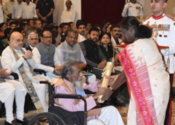 पद्मश्री पुरस्काराने नुकतेच सन्मानित झालेले सोलापूरचे साहित्यिक मारुती चित्तमपल्ली यांचे निधन