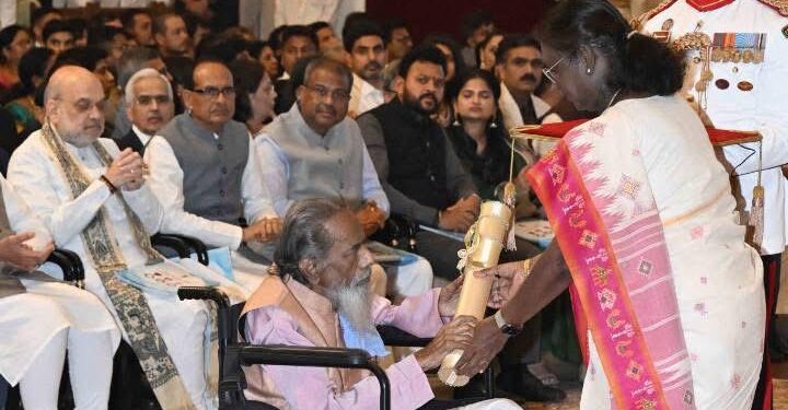 पद्मश्री पुरस्काराने नुकतेच सन्मानित झालेले सोलापूरचे साहित्यिक मारुती चित्तमपल्ली यांचे निधन
