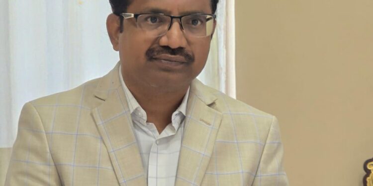 जिल्ह्यातील प्रत्येक शाळेसमोर पान टपरी दिसल्यास दंडासहीत शिक्षेची कारवाई करू…