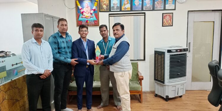 भारत रत्न इंदिरा गांधी अभियांत्रिकी महाविद्यालयातील विद्यार्थ्यांची नाविन्यपूर्ण प्रकल्प निर्मिती – महाविद्यालयाकडून विशेष सत्कार व पेटंटसाठी अर्ज